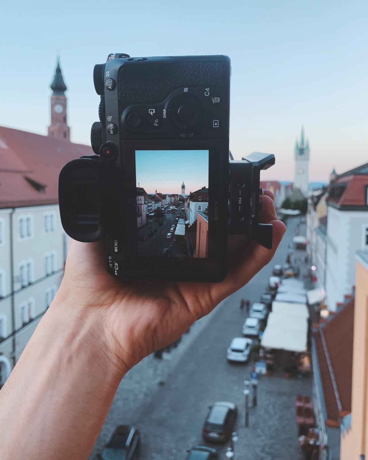 Prima vengono le relazioni, poi le cose che sono in&nbsp;relazione